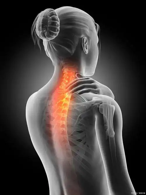 经常看手机电脑,颈椎不舒服,简单教你这一招,虽简单但管用