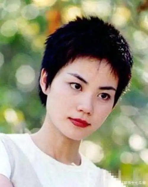 女星剪寸头,装男人?