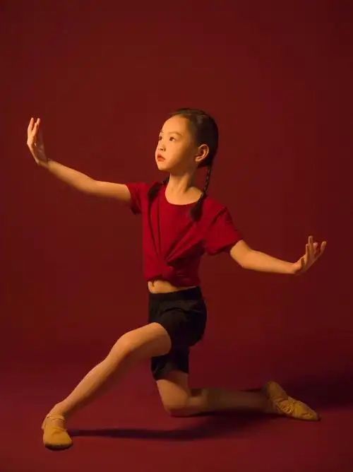 朴实年代感舞蹈生专属芳华写真儿童摄影