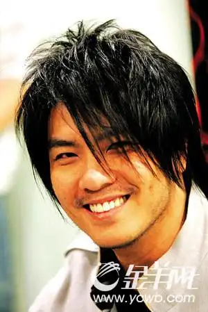 亲歌迷,留长发,黑须根:阿杜"撒野"!