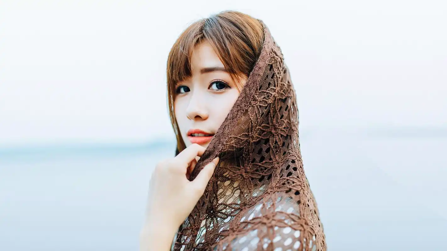 文艺少女海边唯美写真图片桌面壁纸高清大图预览1920x1080_美女壁纸