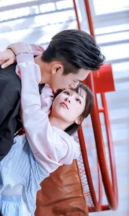 杨紫李现再次合作,双方粉丝争议不断,这瓜怎么这么好吃?