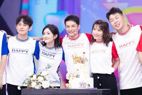 快乐家族里那个最不起眼的吴昕才是人生赢家,感叹号里都是深意