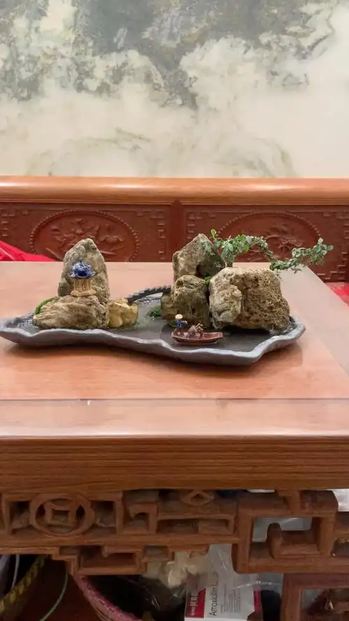 柽溪江的鹅卵石做的盆景,几分钟就拼一个,以后有时间带盘子到河滩里现