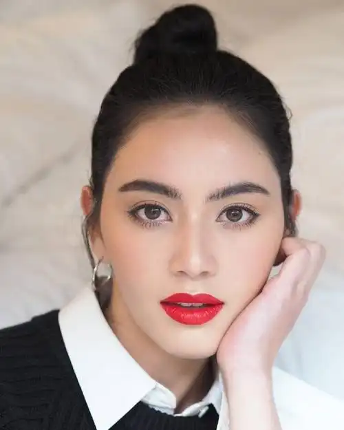 盘点拥有秀美之眉的泰国女明星 你和女神之间就只差一双眉毛