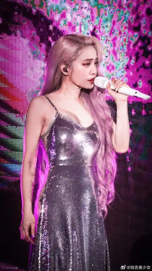 #蔡依林淋完雨问对观众影响大不大##蔡依林淋完雨先