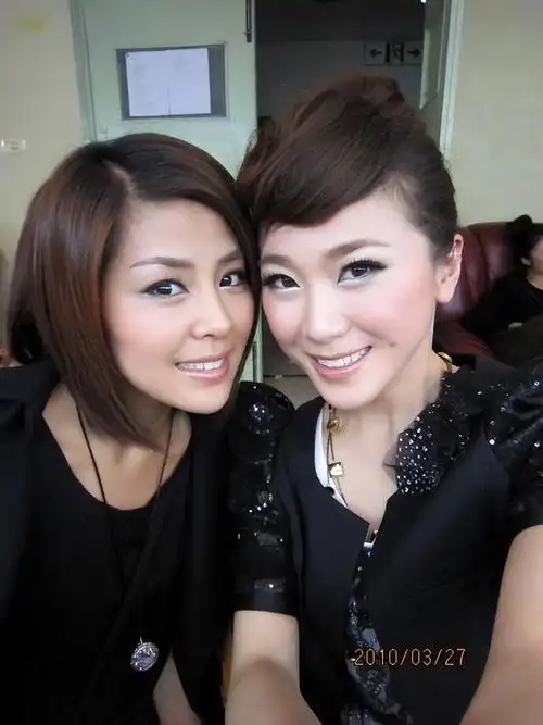 我爱记歌词15年,物是人非?男女主持凉凉,领唱有人跳楼去世