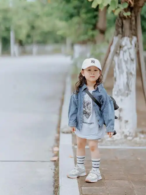 4岁小女孩的幂式穿搭