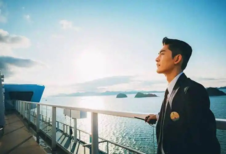 穿着大副的制服谈霸总的恋爱,张翰上船挑战新角色_王丽坤_剧情_徐璐