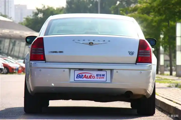 看过克莱斯勒300c(进口)的人还看过