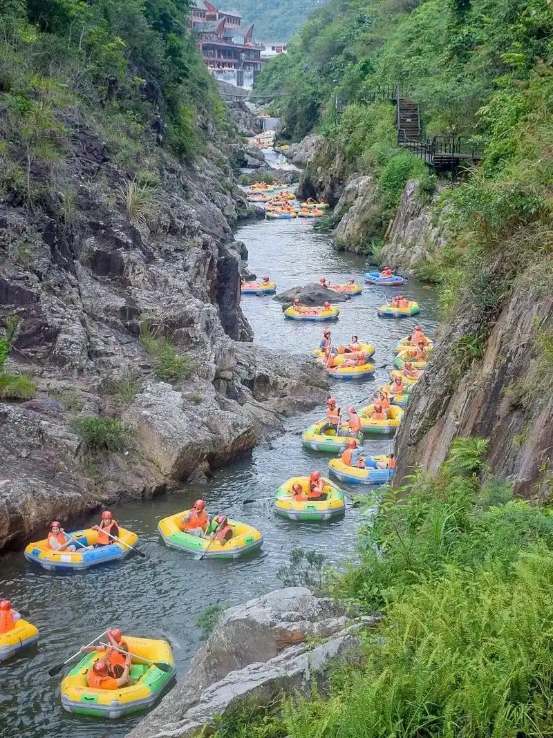 云南文山·青龙湾瀑布群极限漂流,已经开漂啦!抖音单人票仅:6 - 抖音