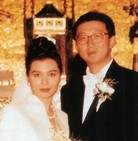 钟楚红称亡夫似守护天使 没有再婚的打算