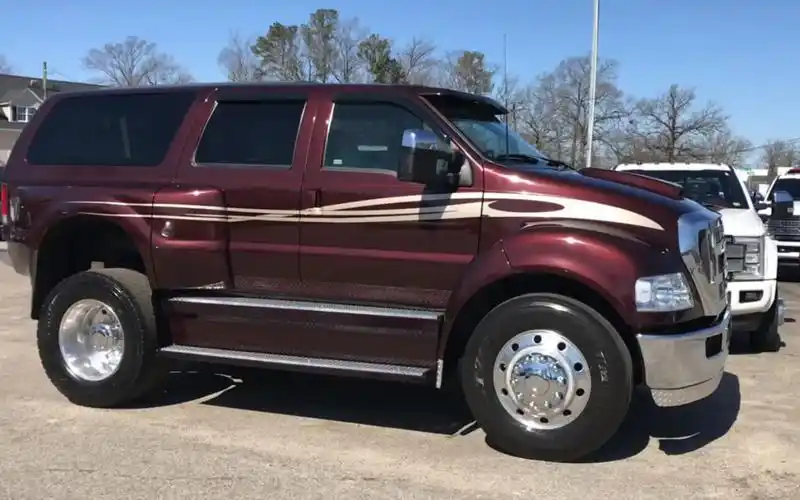 【卡车爱好者】福特f650 suv