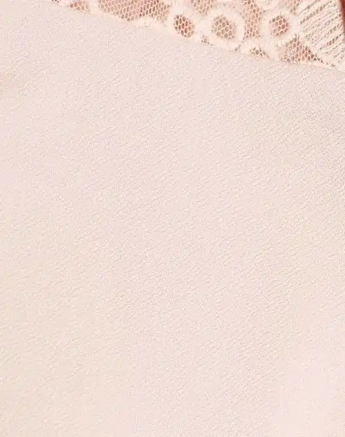 浅粉色女人味休闲针织衫