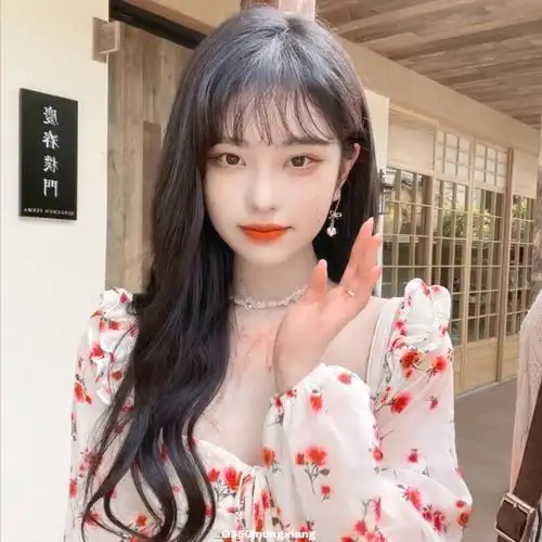 从前还有个人长得像电话,然后他挂了