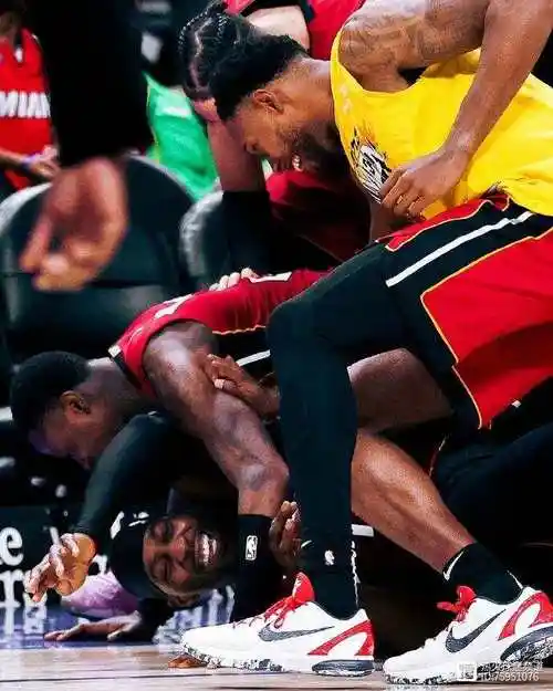 来自:>热火球迷频道>《待分类>690_862竖版 竖屏