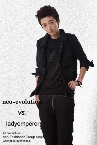 展开全部 赵逸岚