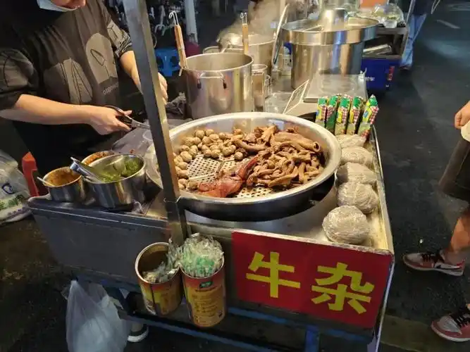 阿兵的牛杂摊 陈熊海摄