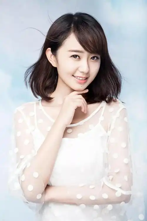 孙耀琦:温婉大方,甜美可爱_网易订阅