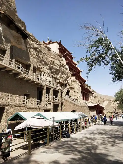 敦煌~莫高窟,鸣沙山,月牙泉