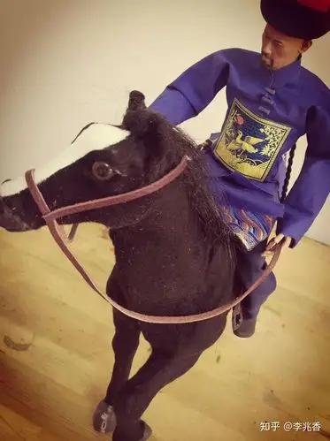 大清官员骑马手工艺品制作