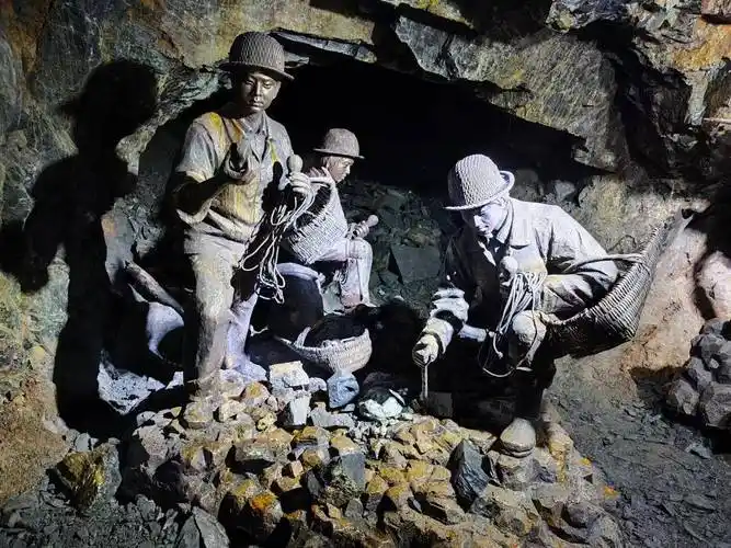 深读丨一个山区县牵动国际珠宝价格首个宝石矿山开采地方标准破封与解