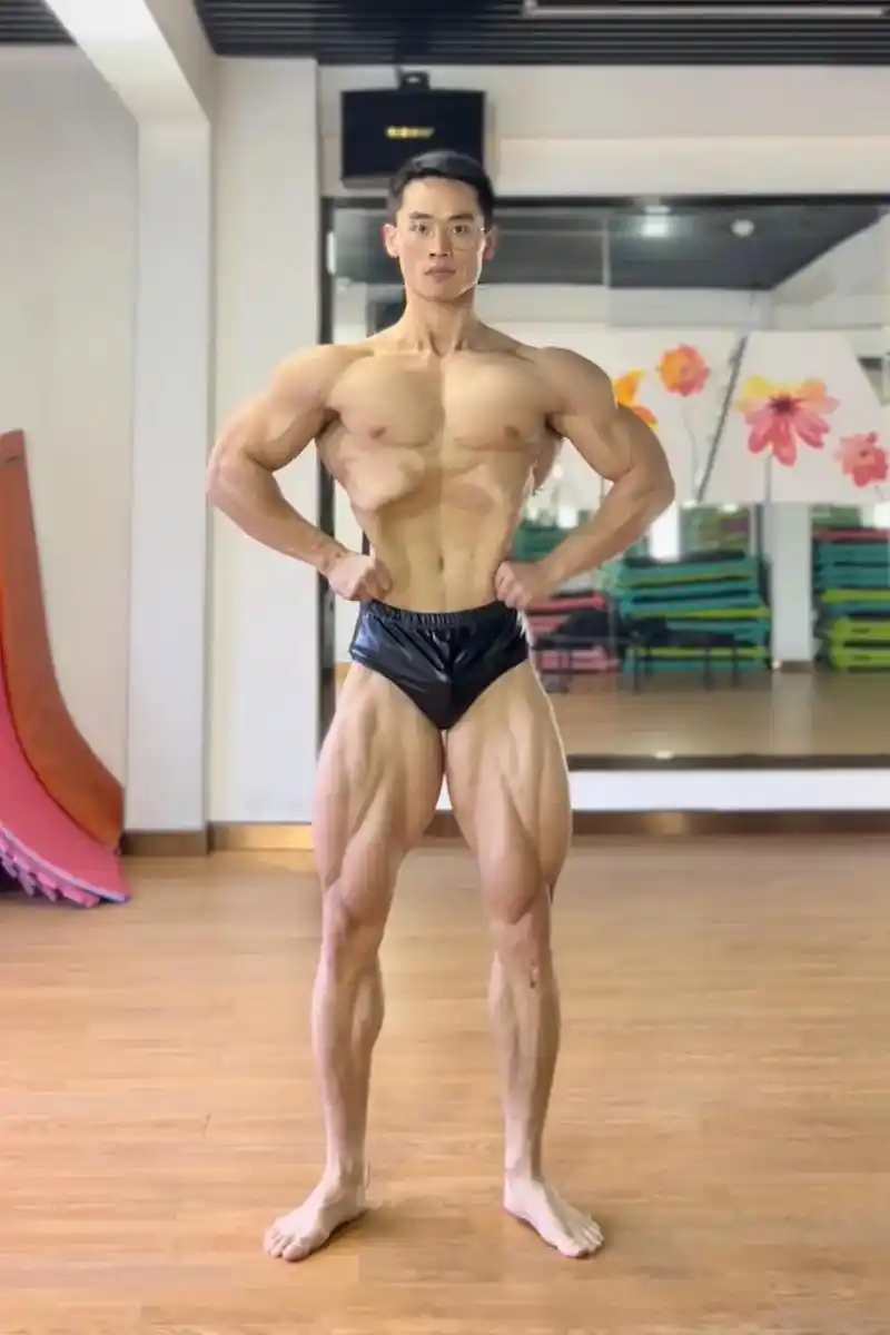 如果今天我能够站到台上,那么结果又会是如何呢#古典健美 #健 - 抖音