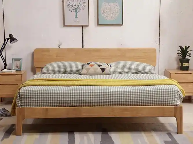 今天给大家看下北欧风格实木床的具体细节这款床取橡胶木为材,那橡胶