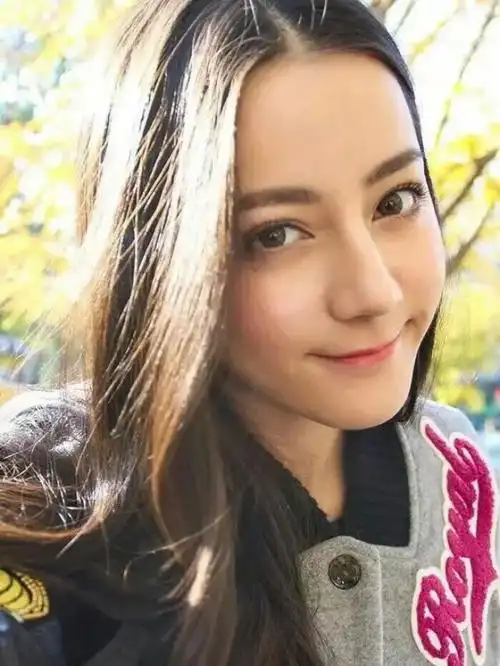 迪丽热巴 保存了图片别忘随手点赞啊o(∩_∩)o