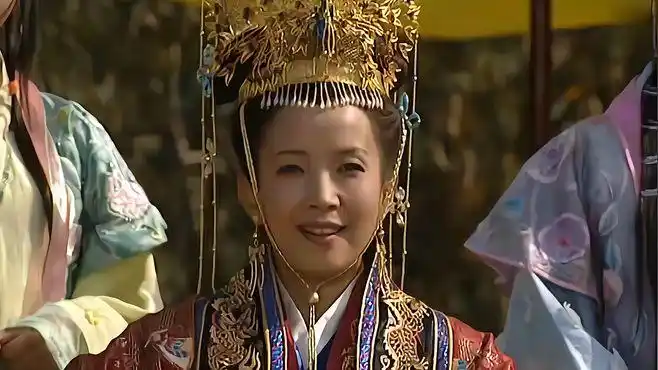 马皇后:马皇后为朱元璋选绝色佳人,朱元璋等不及,在一旁偷看