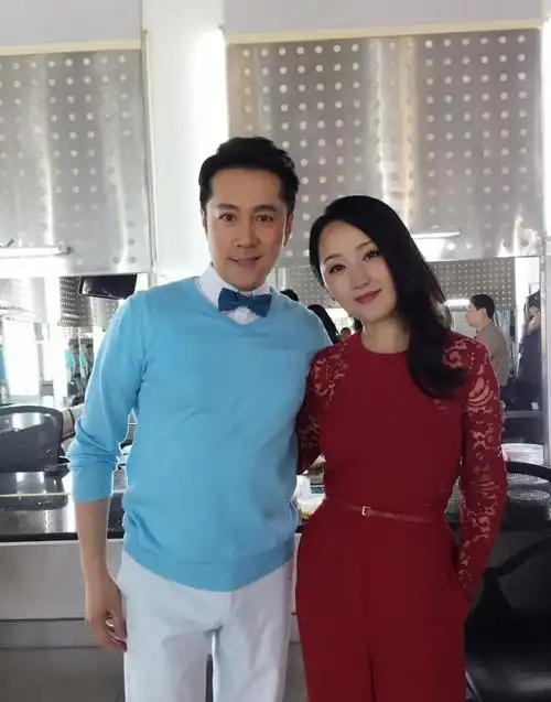 蔡国庆曾被老婆倒追8年原来妻子这么漂亮