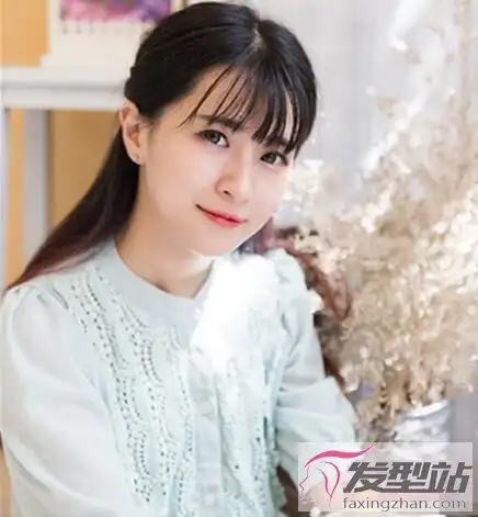 长直发适合搭配的刘海 这些刘海瘦脸又温柔可人_发型站_最新流行发型