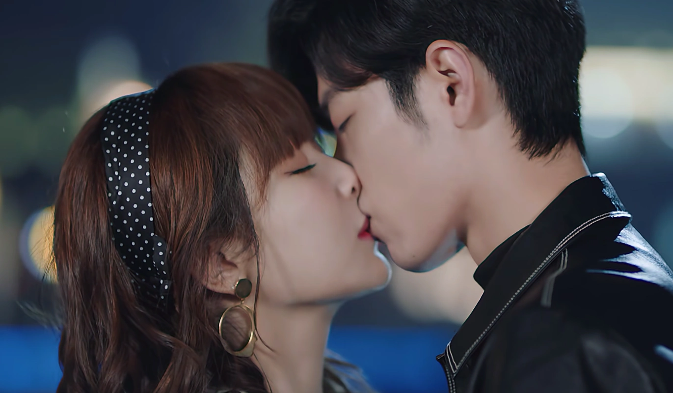 《余生,请多指教》肖战的吻戏和杨紫的哭戏,哪个更虐?