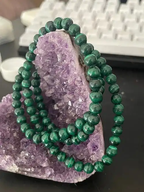 今天戴什么多圈孔雀石