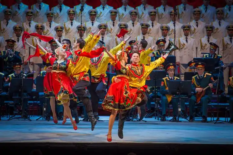 亚历山大红旗歌舞团草原啊草原将激情燃烧