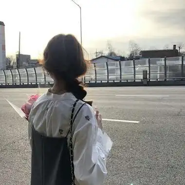 背影头像女生唯美好看7-微信头像