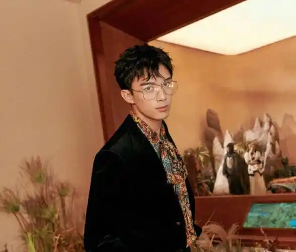 吴磊沉迷于户外骑行,为何还胖了十斤_角色_身材_方面