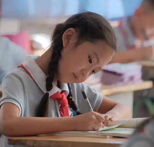 10后"小九儿"徐金慧唱响爱国最强音