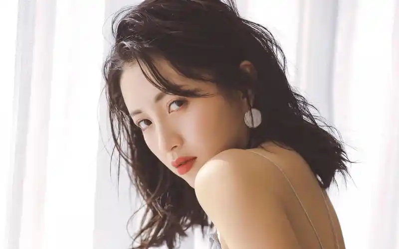 包文婧图片壁纸46