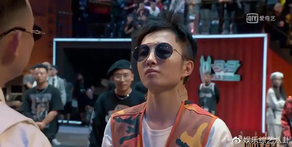 中国新说唱:痞老板开直播diss,称gai不如pgone,承认自己想火