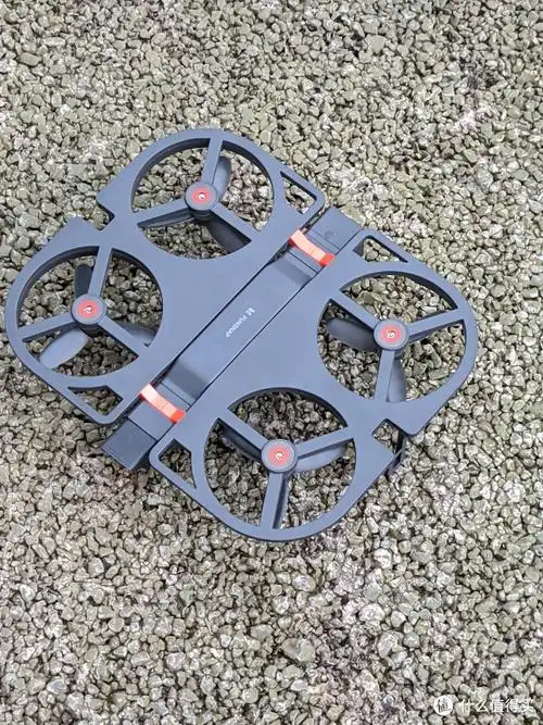 消费降级的中年玩具我的杂牌无人机