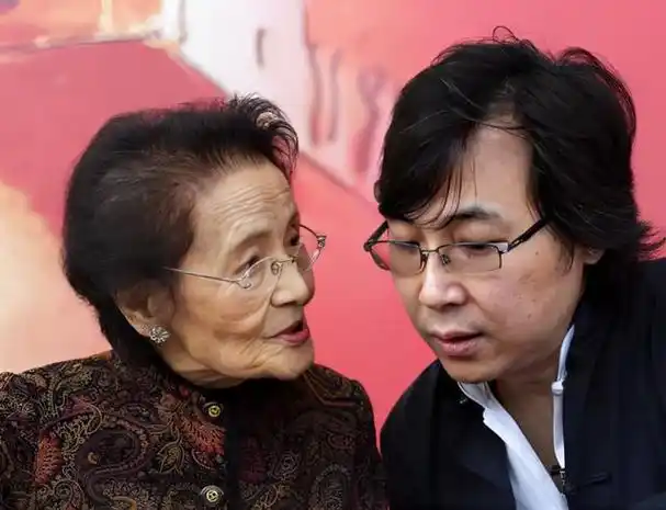 一次,廖昌永问妻子:我接老娘回家住,行吗?妻子的回答让人惊讶