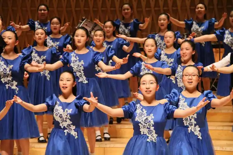 今晚去上交音乐厅,开启夏季音乐节的"学子之声"