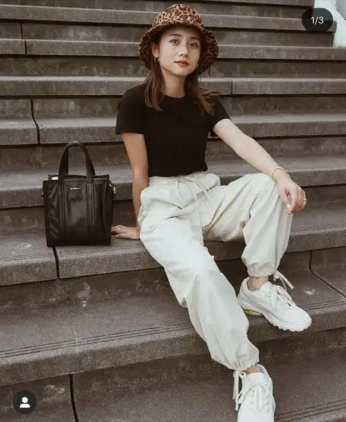 一些时尚博主最最常见的摆拍姿势