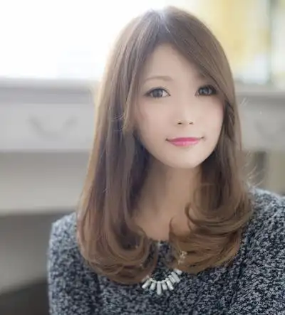 11款最流行中长发梨花烫发型!