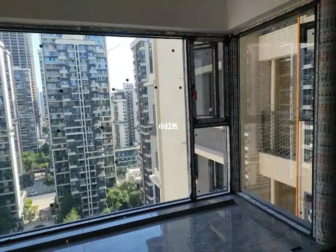 成都中铝封窗超大板玻璃