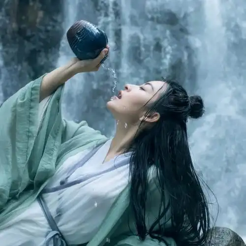 武侠女生醉酒当歌头像图片