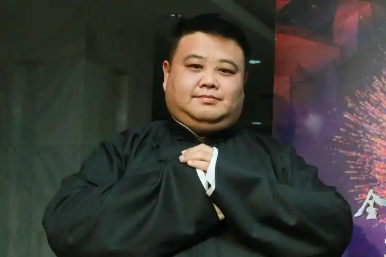 同为德云社优秀捧哏,于谦竟将孙越拉进黑名单,二人之间有何仇怨