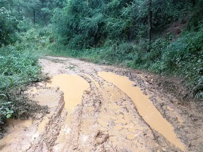 9.26呼马山泥巴路