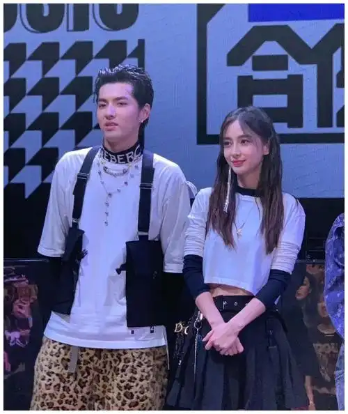 不管怎么说,angelababy这个做法都不太妥当,在节目中吴亦凡关系那么要